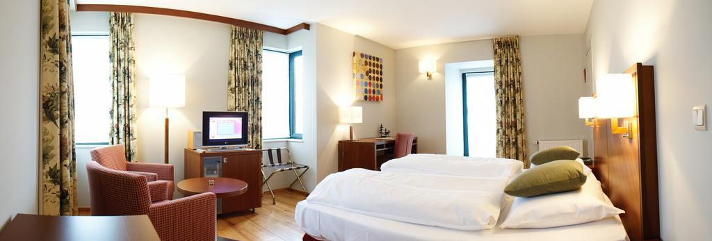 Hotel Beau Sejour Villers-sur-Lesse Luaran gambar